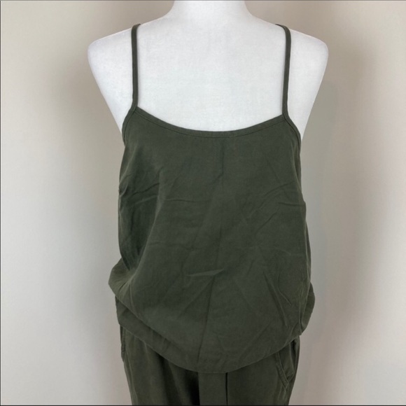 Motherhood Maternity Army Green Car… - Picture 3 of 13